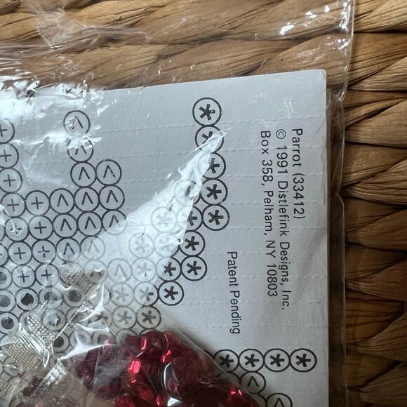 Sequin Art Appliqué Kit Parrot: NOS: 1991 - Picture 3 of 3